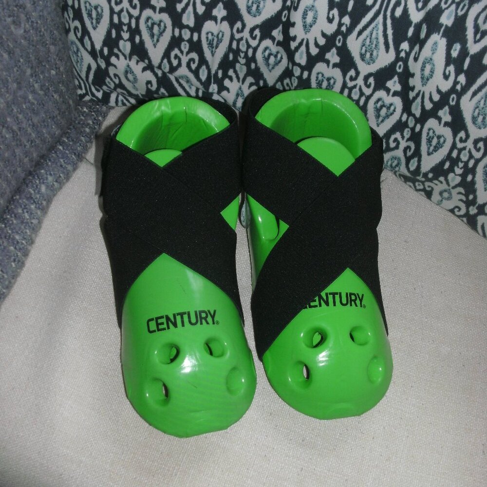 MBD Century Martial Arts Sparring Boots Neon Green Karate Tae Kwon Do size small